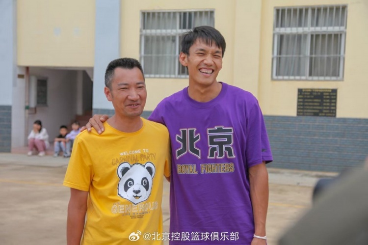 那一封信的故事還在延續(xù) 矣進(jìn)宏母校的師生們來到北京了！